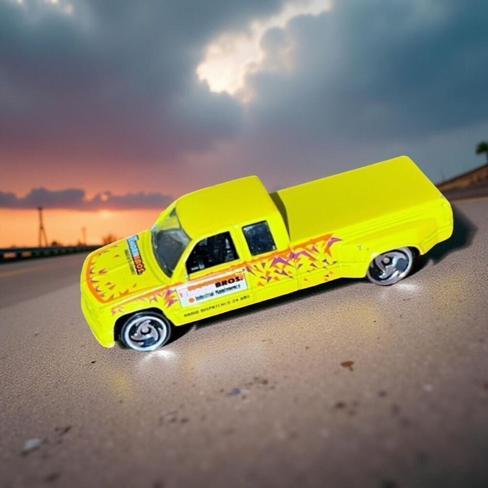 Hot Wheels Customized C3500 Truck Thorn Brothers Yellow/Orange Diecast Truck